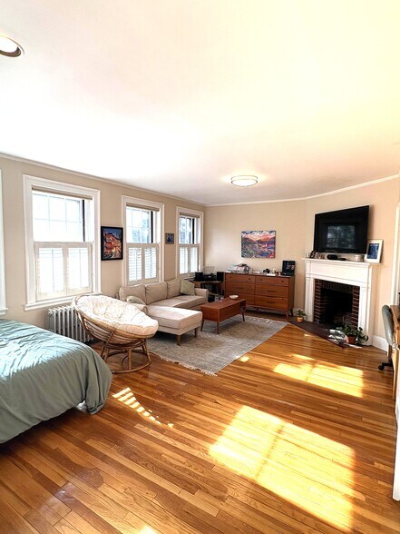 Building Photo - 41 Bowdoin St