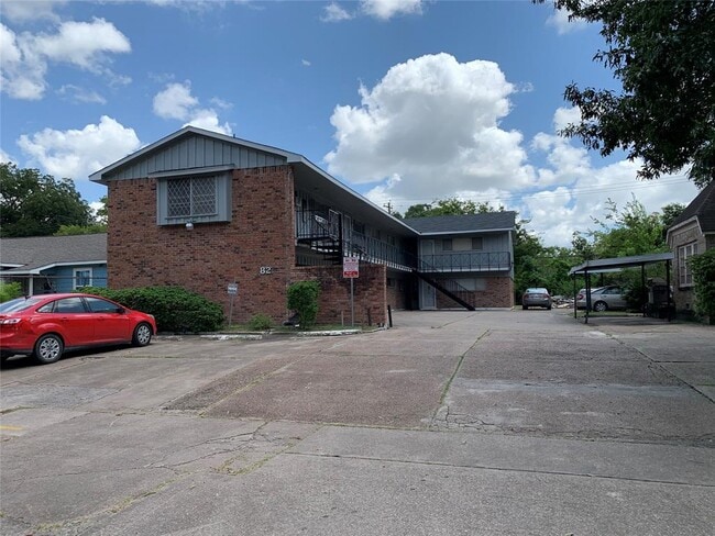 Building Photo - 8232 Glenview Dr