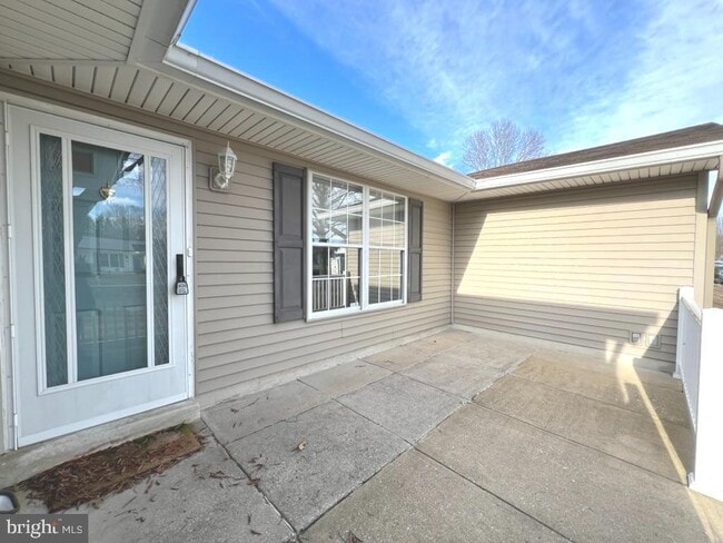 Building Photo - 8220 Grainfield Rd