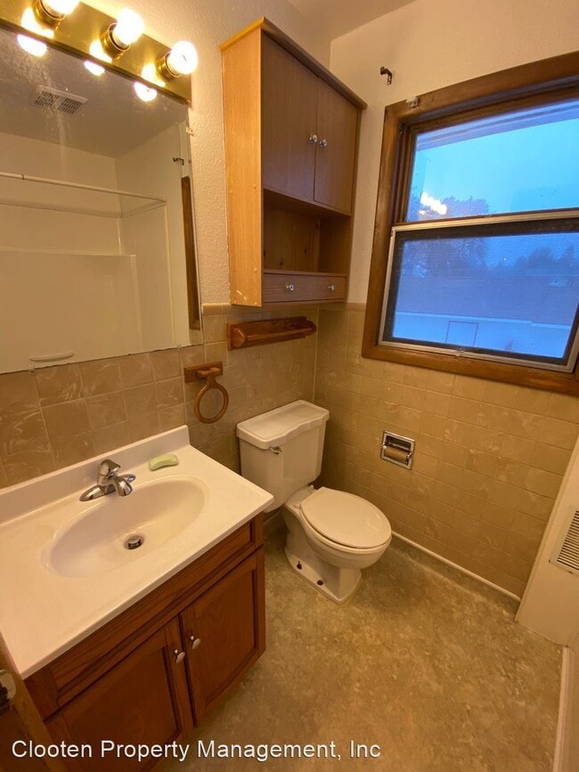 Building Photo - 4 br, 2 bath House - 2112 East Avenue D