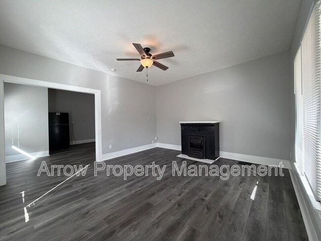 Building Photo - 926 A