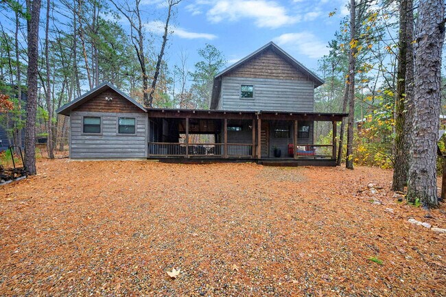 Building Photo - 173 Guppy Ln