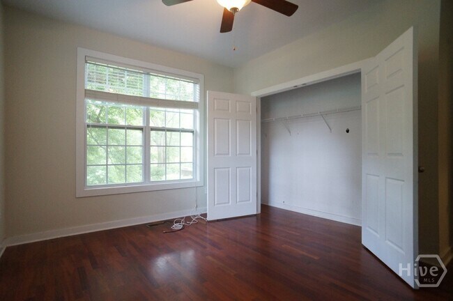 Building Photo - 226 Arch St