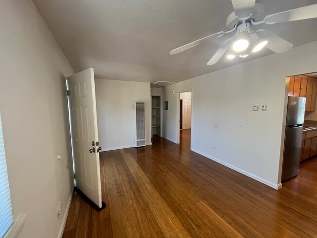 Livingroom facing the bedroom - 984 54th St