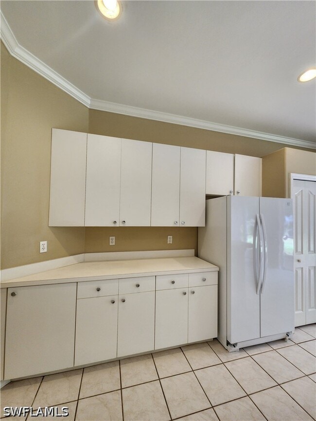 Building Photo - 11082 Lakeland Cir