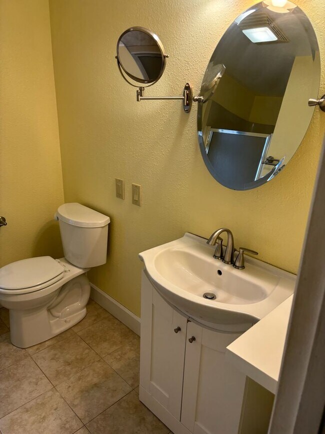 Building Photo - Spacious 3 Bedroom Home for Rent in Whatcom Falls Neighborhood!