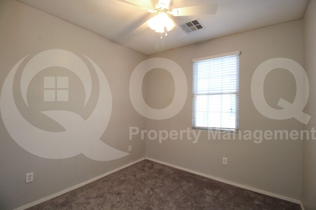 Building Photo - 4769 E Thunderheart Trail