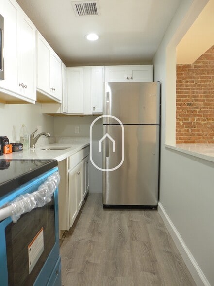 Building Photo - 688 Massachusetts Ave