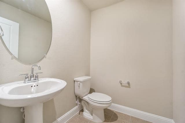 Building Photo - 7528 Redondo Dr