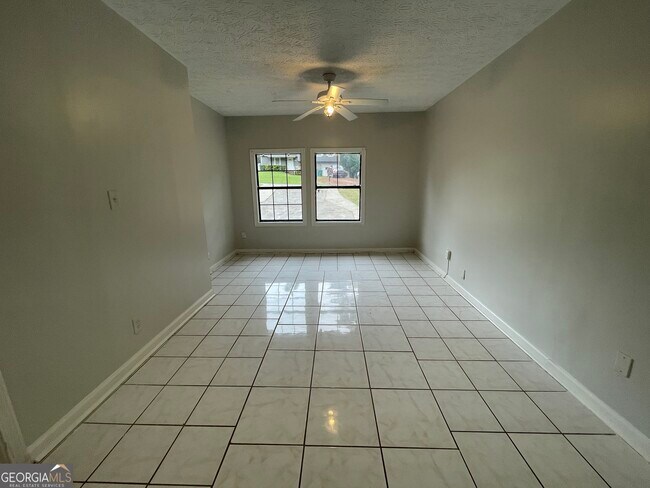 Building Photo - 1088 Riva Ridge Dr NW