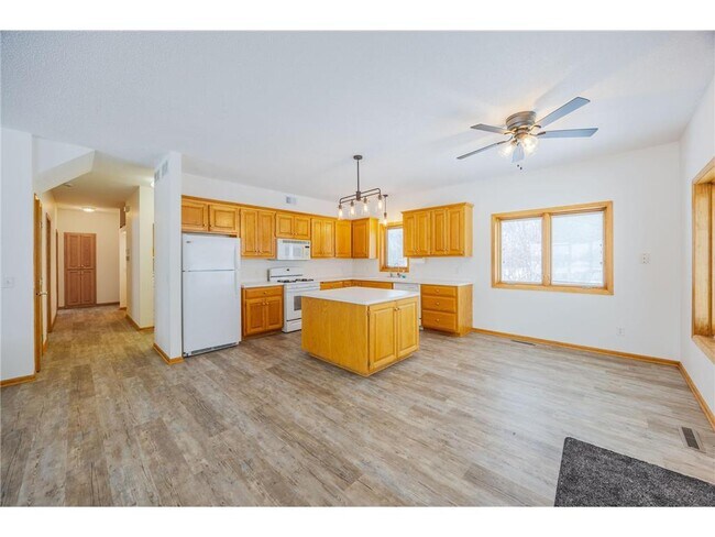 Building Photo - 23865 County Rd 10