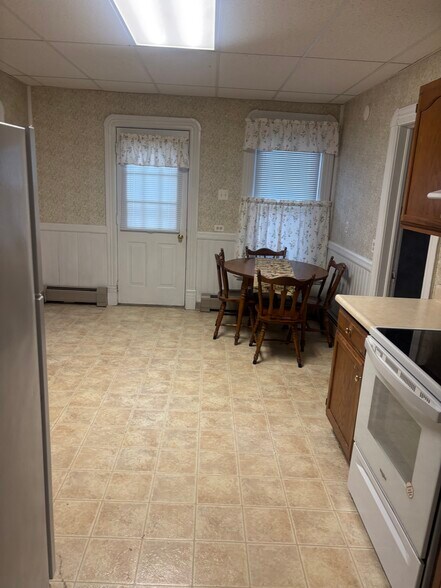 Building Photo - 20 Saratoga Ave