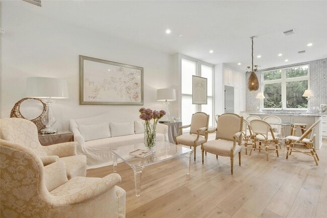 Building Photo - 2510 Sutherland St