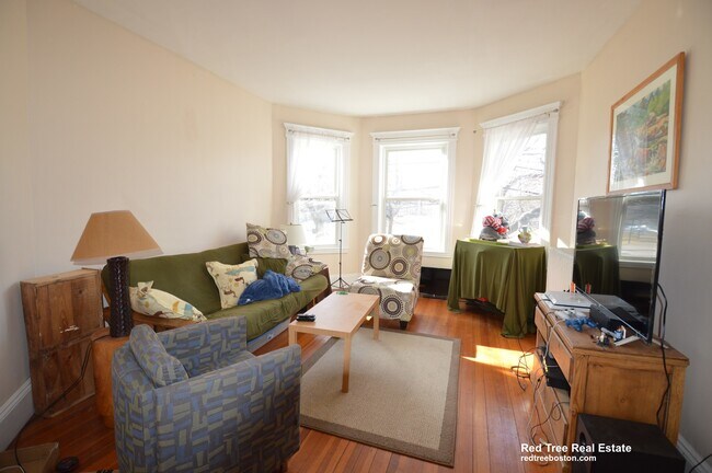 Building Photo - 98 Cypress St