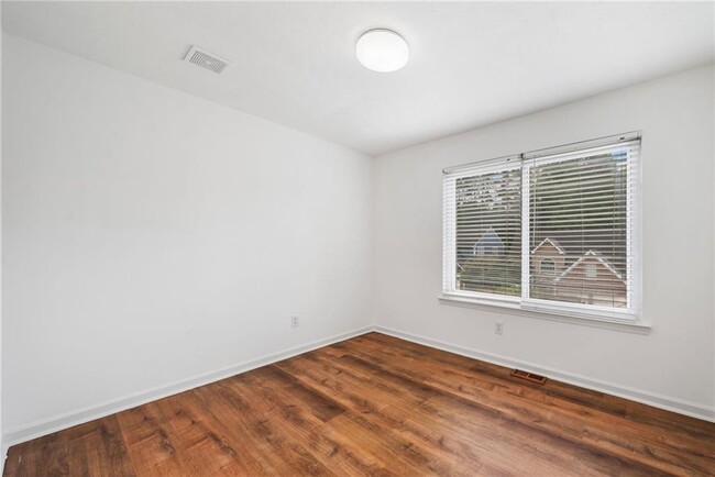 Building Photo - 535 Durham Ridge Dr NW
