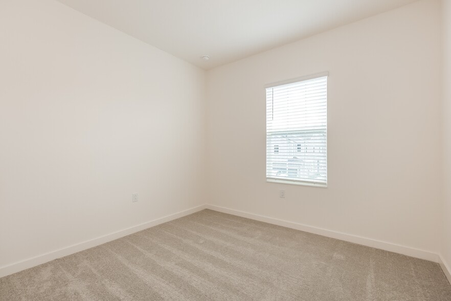 Building Photo - 1439 Tristar Dr