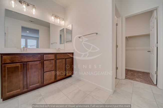 Building Photo - Gorgeous 3 Bedroom, 2 Bath Home In Twelve Bridges