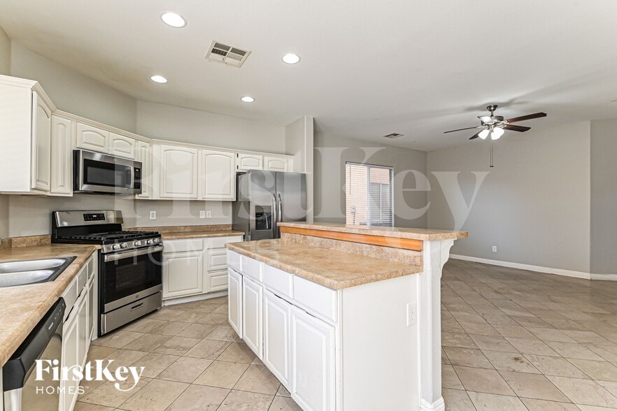 Building Photo - 6341 Heather Creek Pl