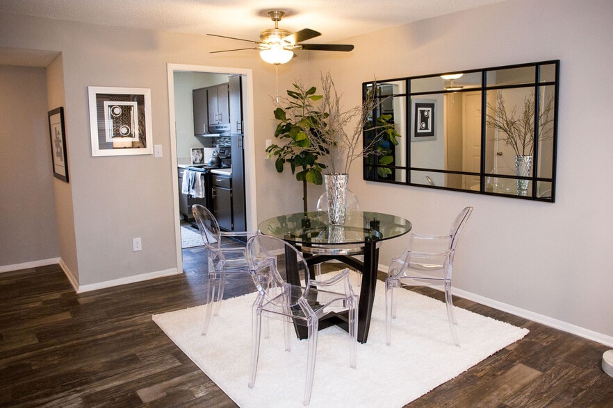 Building Photo - Brooks Crossing Apartments