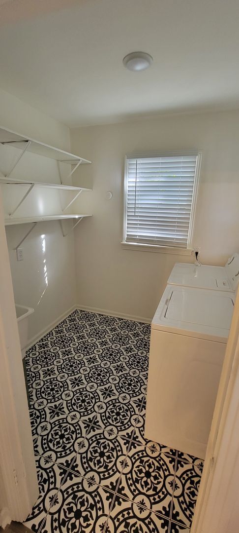 Building Photo - Tiehen Realty - Booth