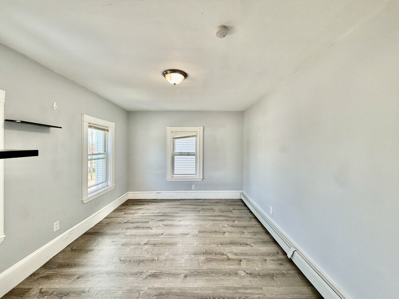 Building Photo - 32 Stedman Ave