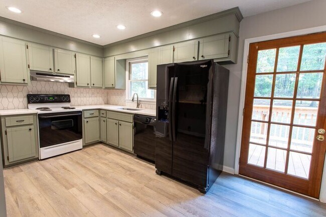 Building Photo - 321 Oak Meadows Dr