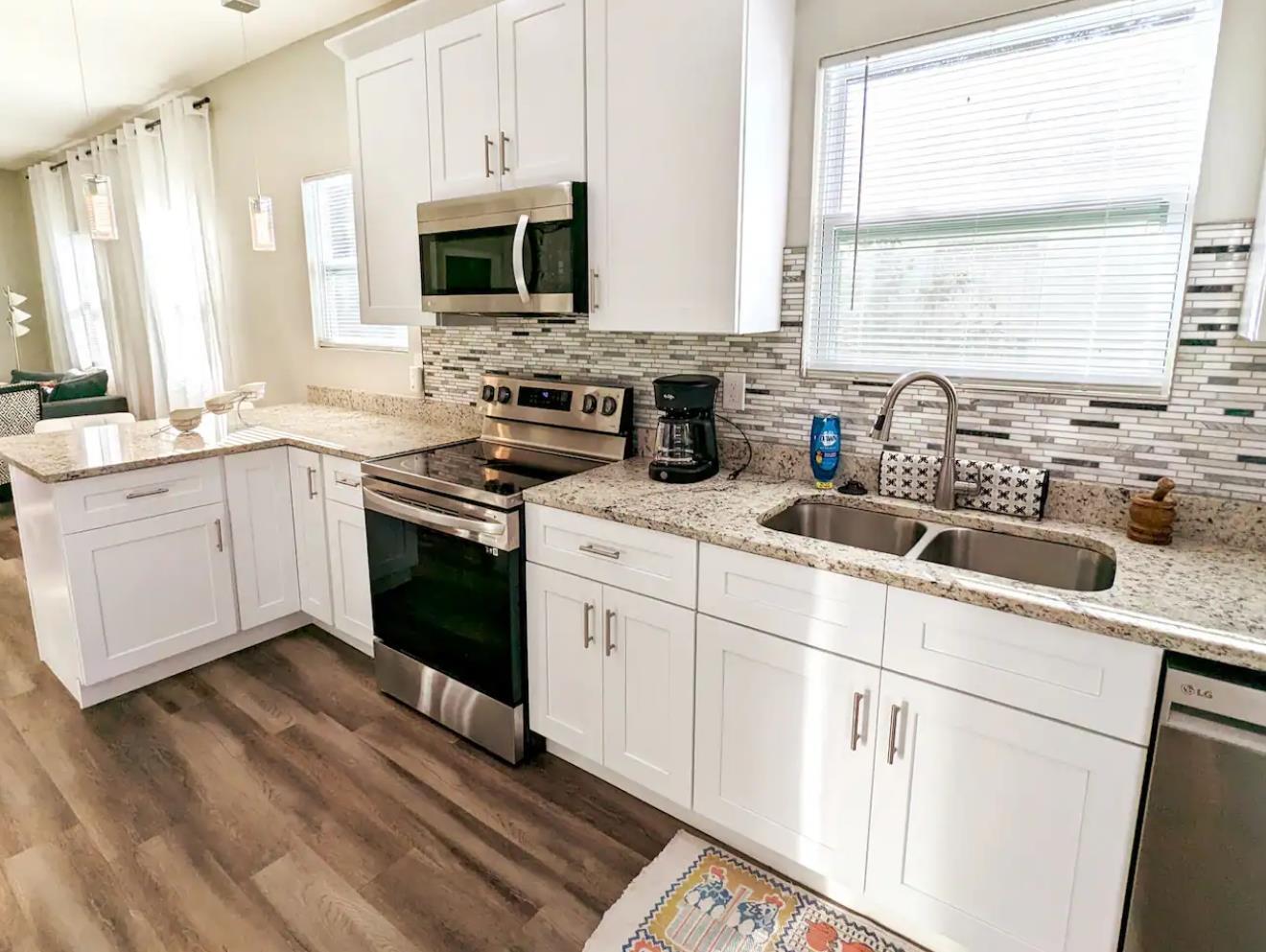 Building Photo - 1804 E Louisiana Ave