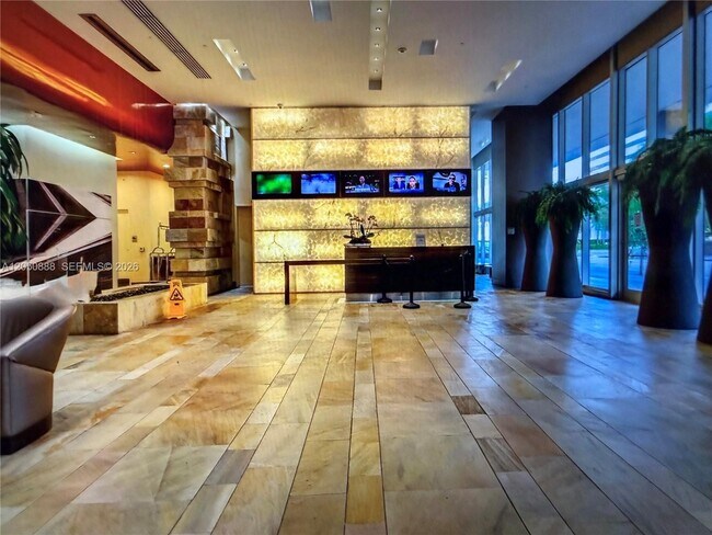 Building Photo - 500 Brickell Ave