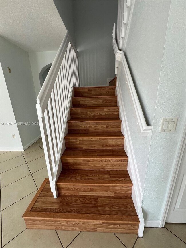 Building Photo - 4455 SW 160th Ave