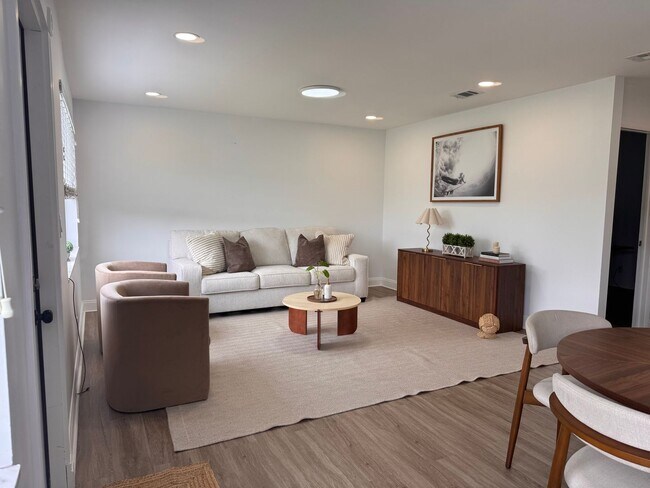 Building Photo - 1ST Floor FULLy Renovated * Garage Parking...