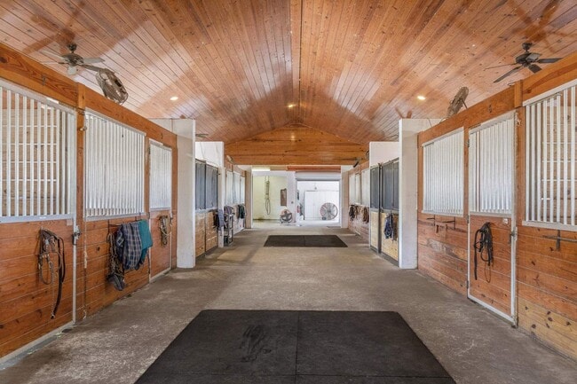 Building Photo - 4751 S Rd