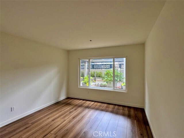 Building Photo - 230 S Catalina Ave