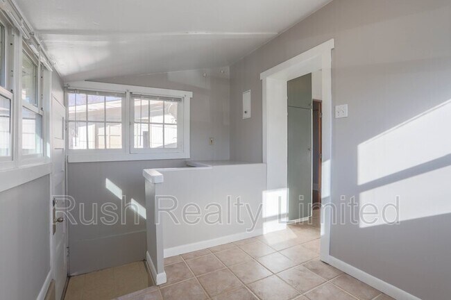 Building Photo - 397 S Logan St