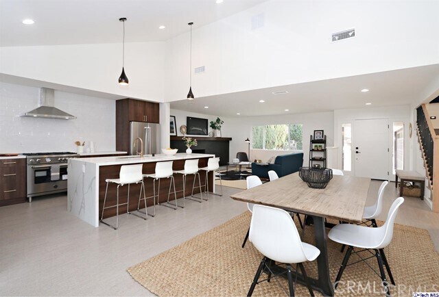 Building Photo - 4765 Round Top Dr