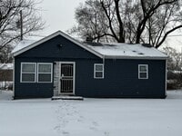 Building Photo - Section 8 Ready Home