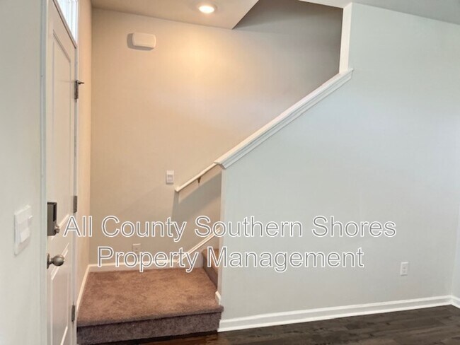 Building Photo - 2879 Pegasus Pl