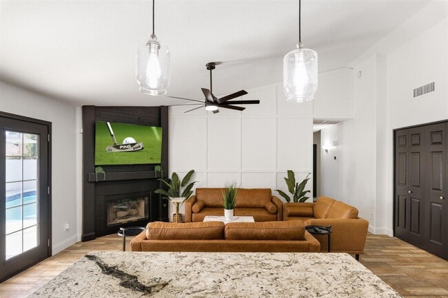 Building Photo - 4525 E Angela Dr