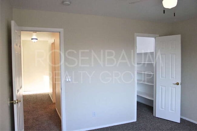 Building Photo - 4632 E Harwell St