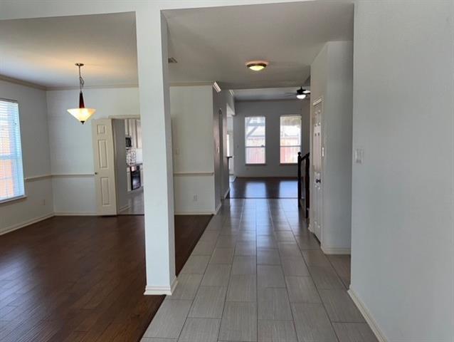 Building Photo - 1613 Clarke Springs Dr