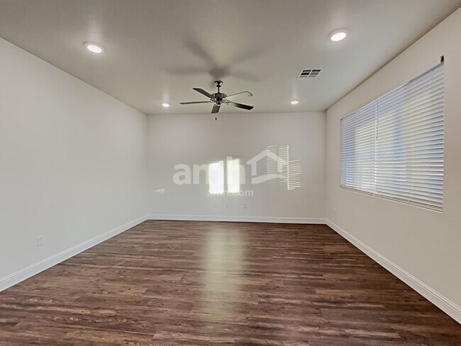 Building Photo - 711 Terrain Star Ave