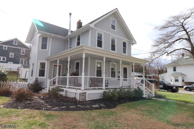 Building Photo - 236 W Main St