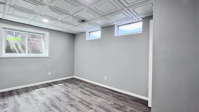 Building Photo - 6649 Homestead Ave Ct S