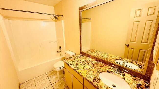 Building Photo - 15128 Elstree Dr