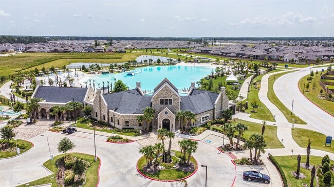 Building Photo - 15775 Cairnwell Bend Dr