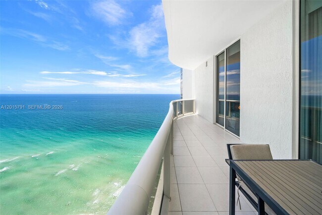 Building Photo - 15901 Collins Ave