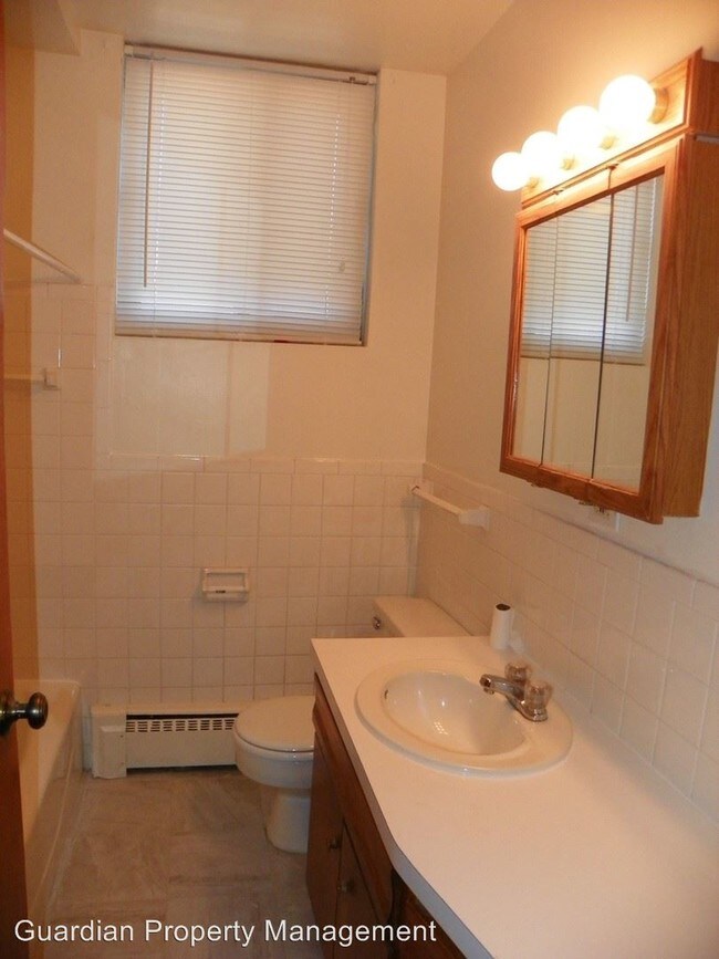 Building Photo - 1144 Dionne St