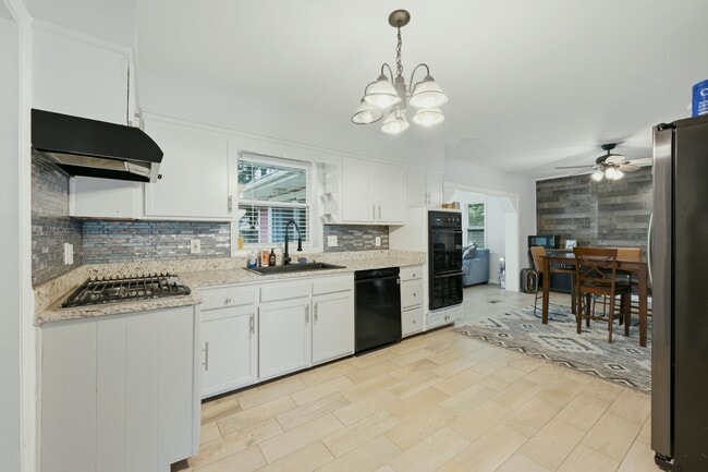 Building Photo - 3014 Rollingwood Ct SE