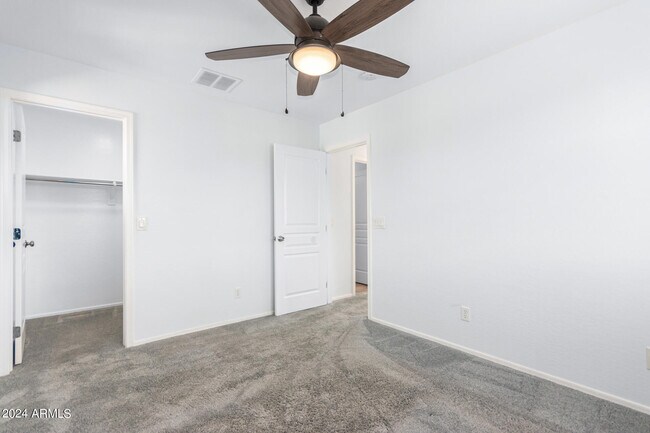 Building Photo - 15315 W Wethersfield Rd