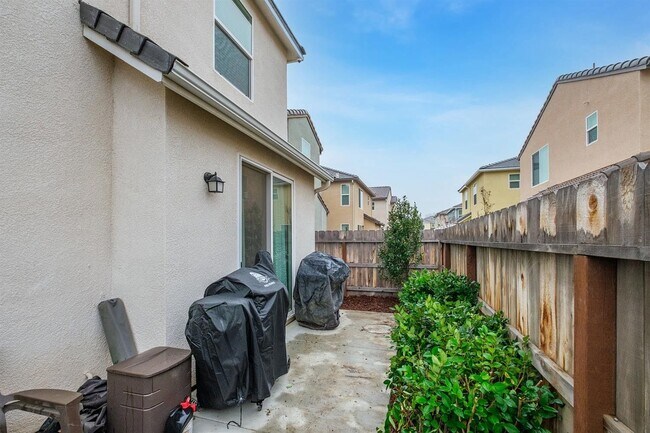 Building Photo - 1312 Joy Dr