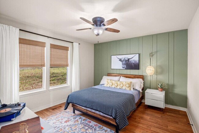 Building Photo - 145 Baxter Ln